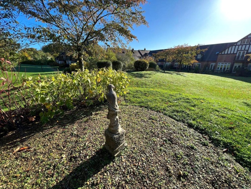 2 bedroom property for sale in Home Farm, Iwerne Minster, Blandford