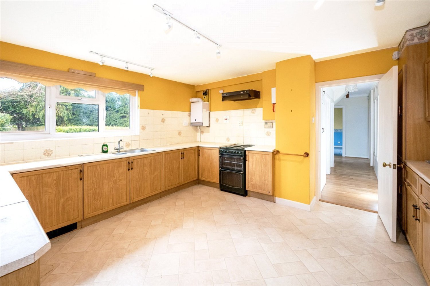 JacksonStops 4 bedroom property for sale in Charlton Manor, Charlton