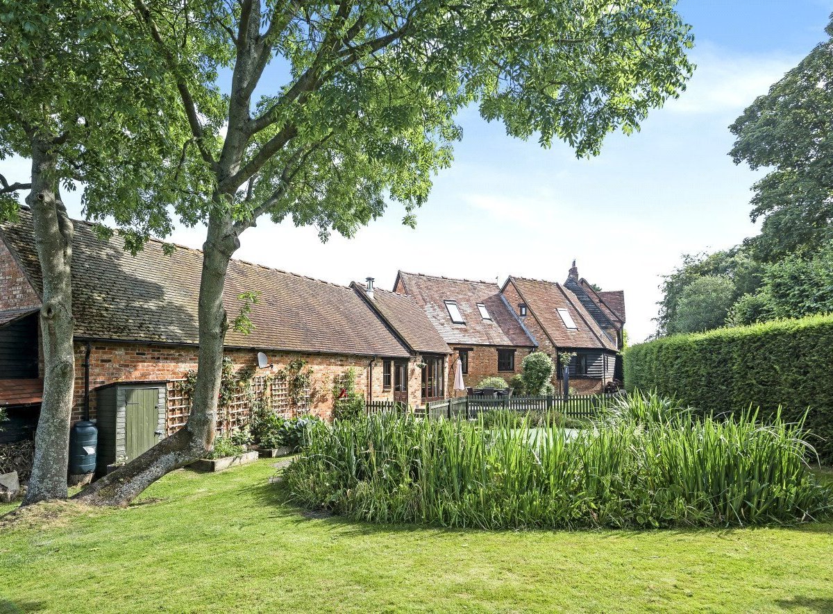 JacksonStops 4 bedroom property for sale in Crafton, Near Leighton