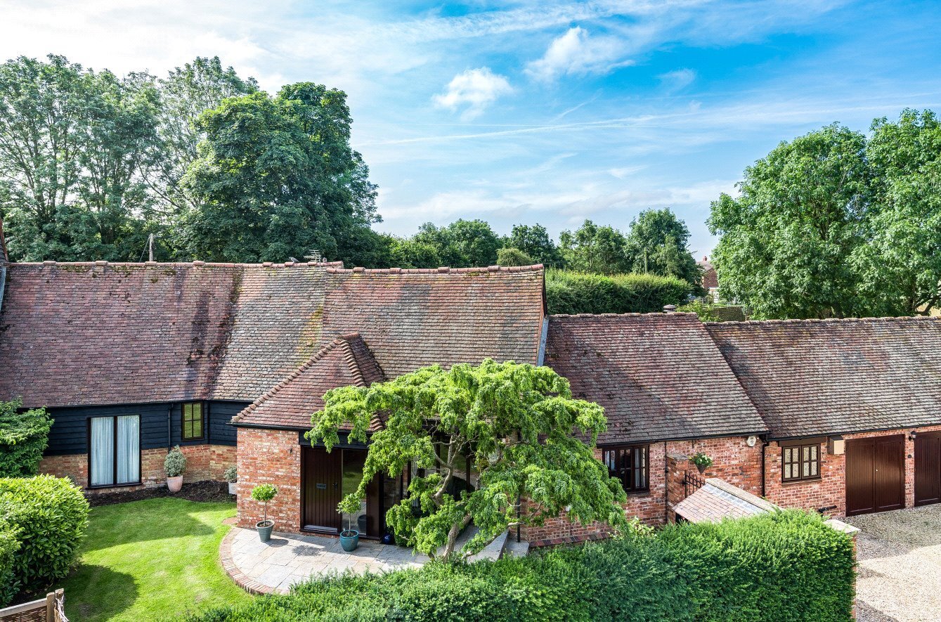 JacksonStops 4 bedroom property for sale in Crafton, Near Leighton