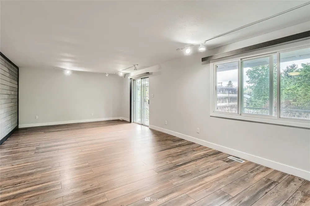 2305 S 116th Pl, Burien, WA 98168