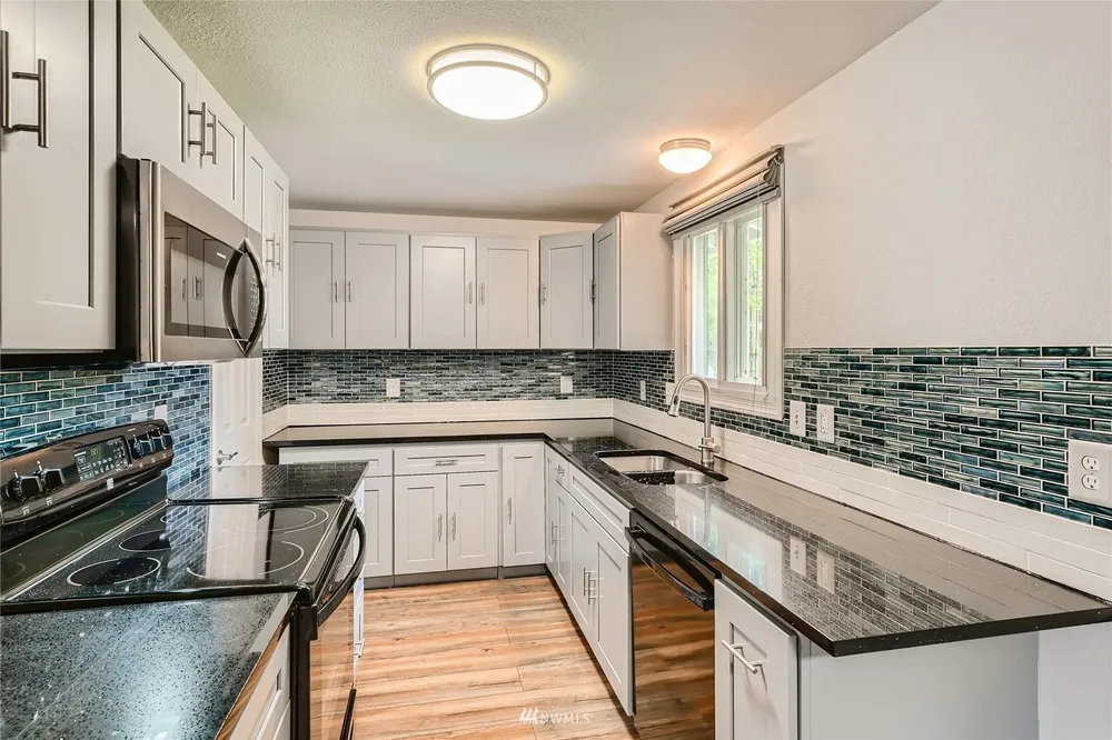 2305 S 116th Pl, Burien, WA 98168