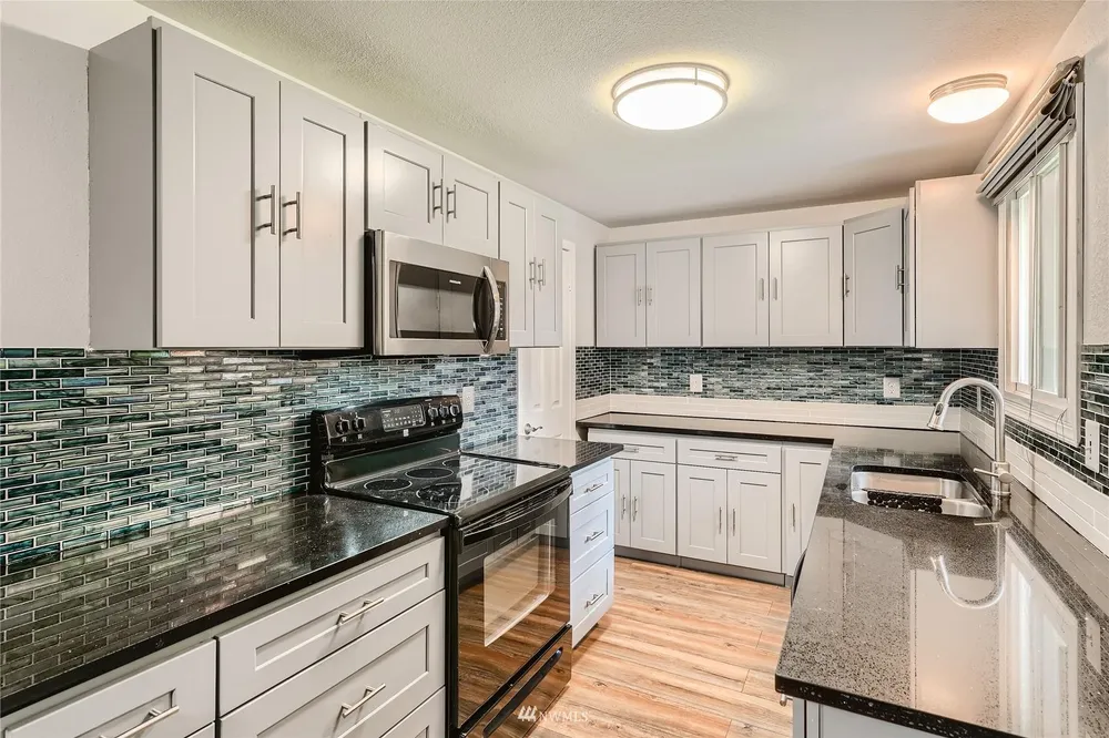 2305 S 116th Pl, Burien, WA 98168