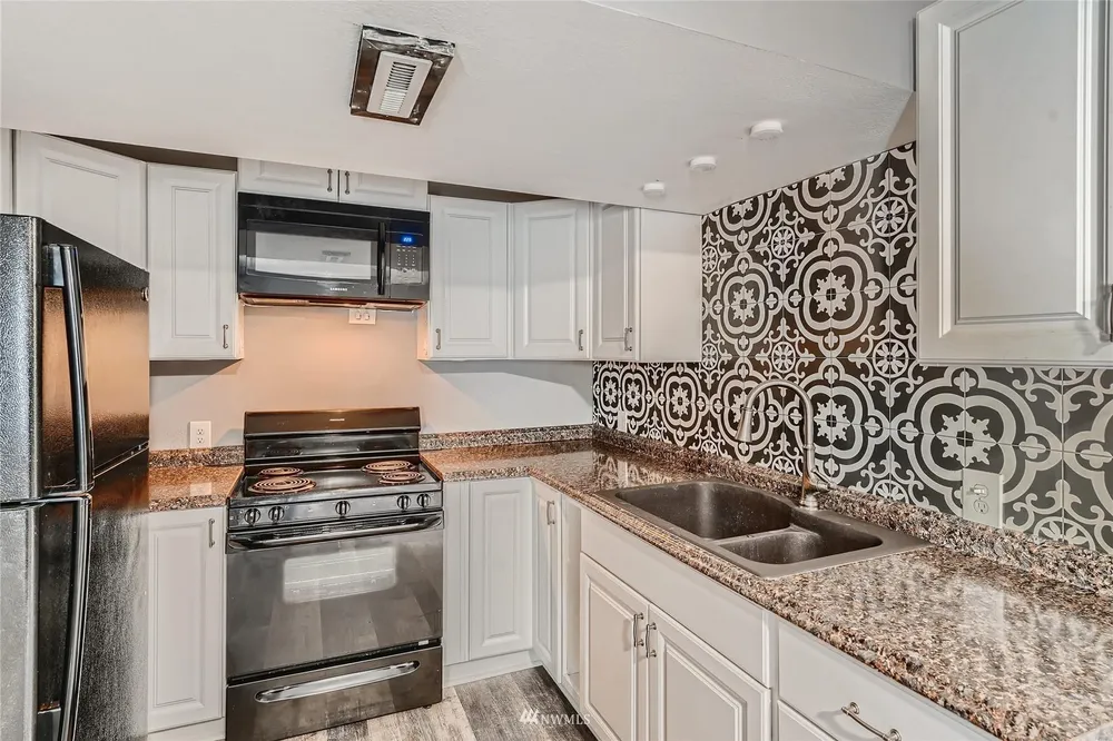 2305 S 116th Pl, Burien, WA 98168