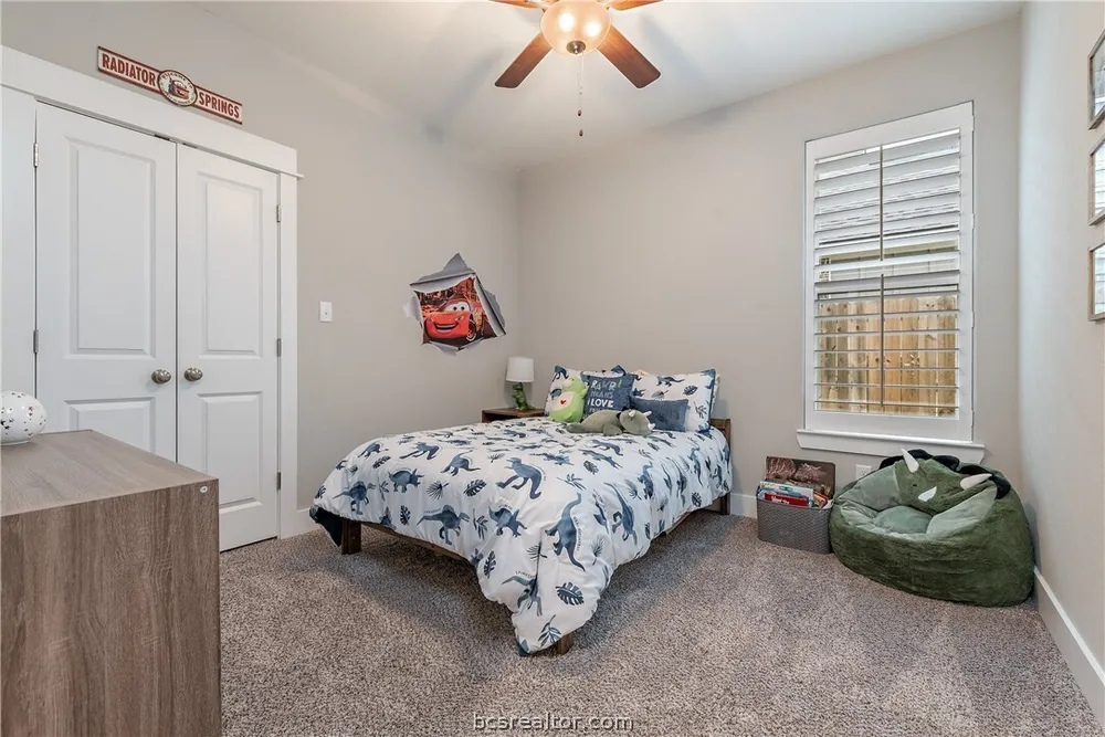 3906 Brownway Dr, College Station, TX 77845