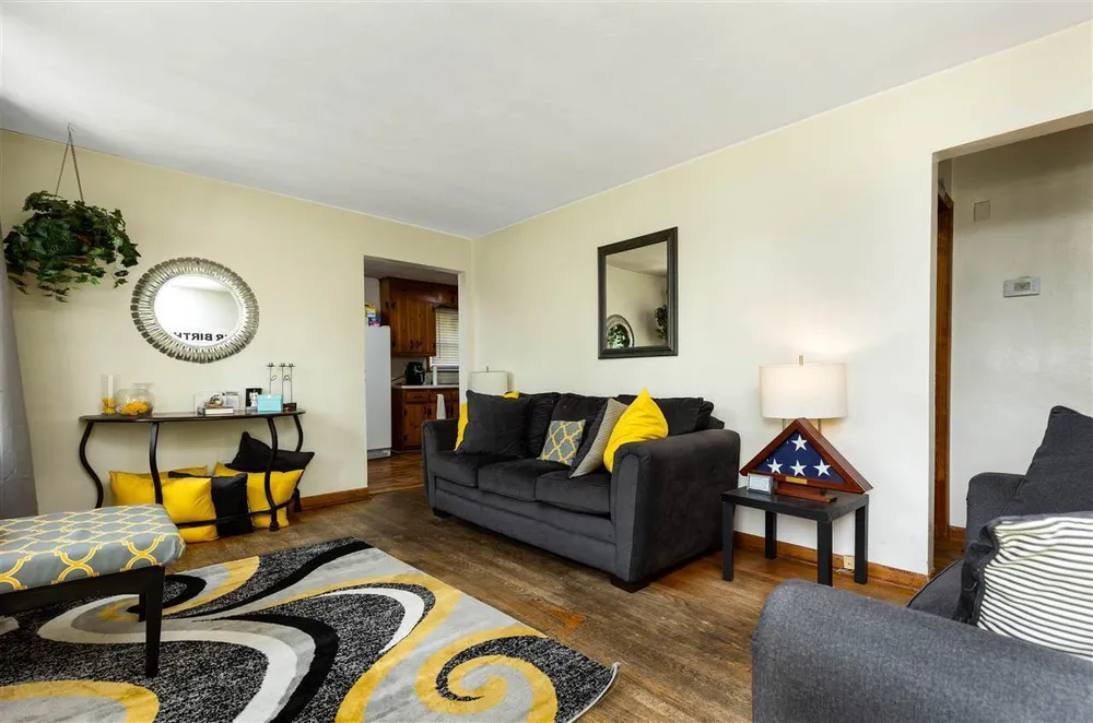 1436 Longview Dr, Bowling Green, KY 42101