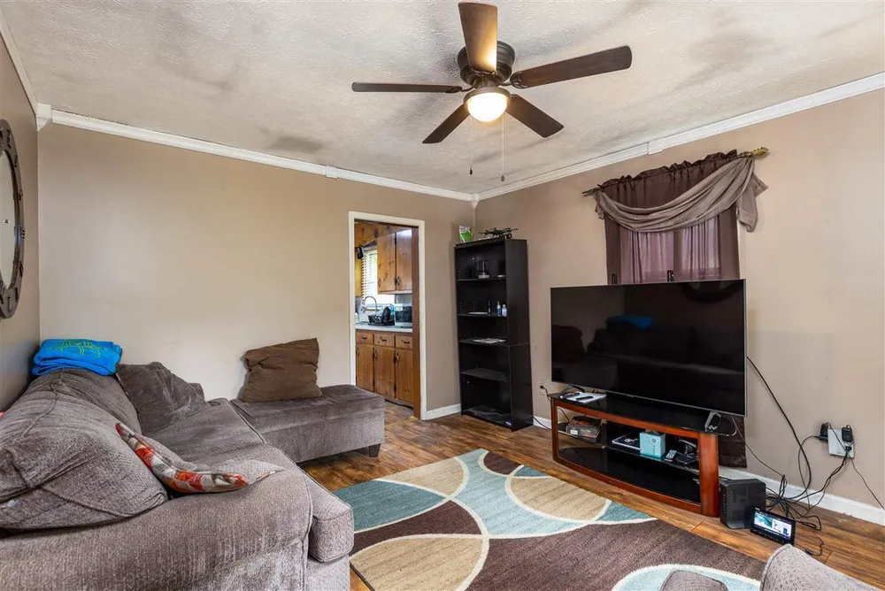 1436 Longview Dr, Bowling Green, KY 42101