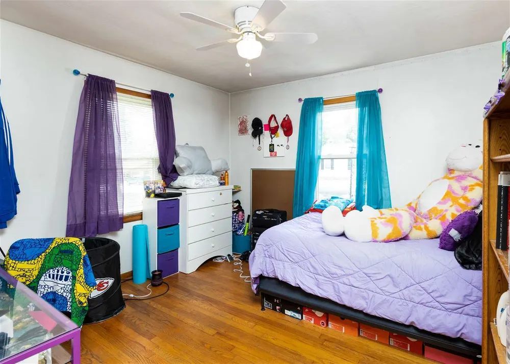 1436 Longview Dr, Bowling Green, KY 42101