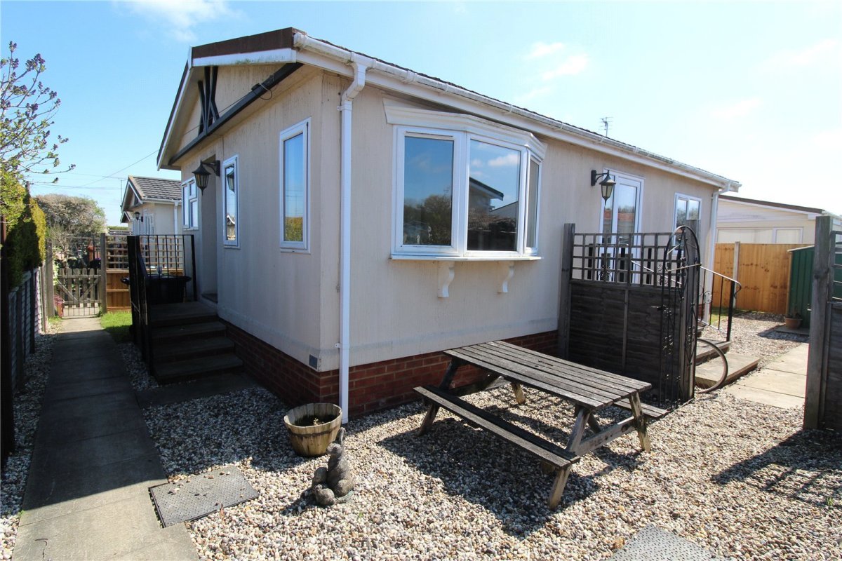 2 bedroom property for sale in Hockley Park, Lower Road, Hockley, Essex