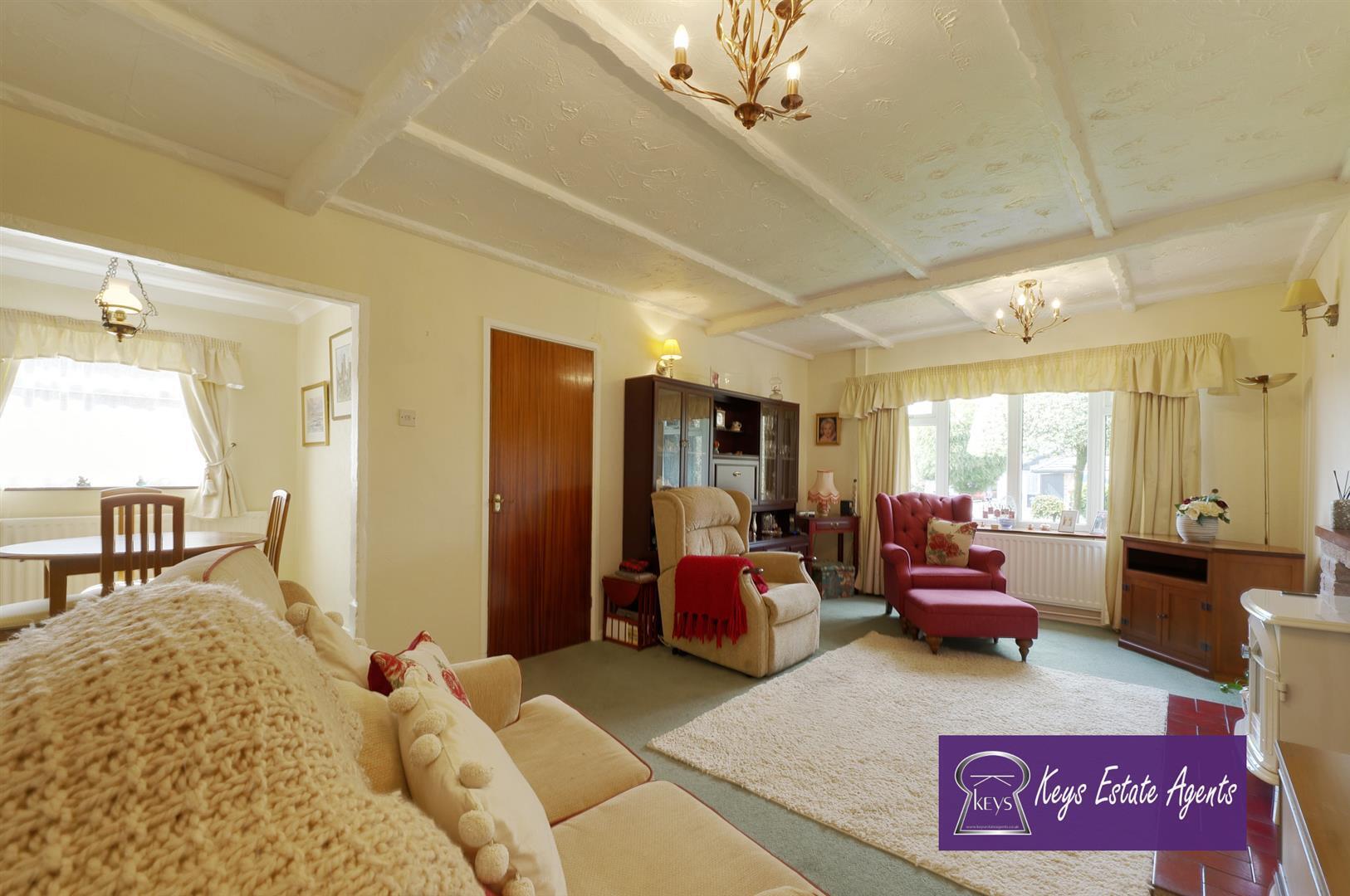 3 bedroom property for sale in Fulmar Place, Meir Park, Offers in the