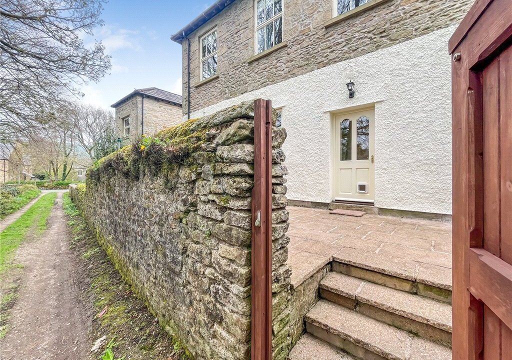 2 bedroom property for sale in Raines Road, Giggleswick, Settle, BD24