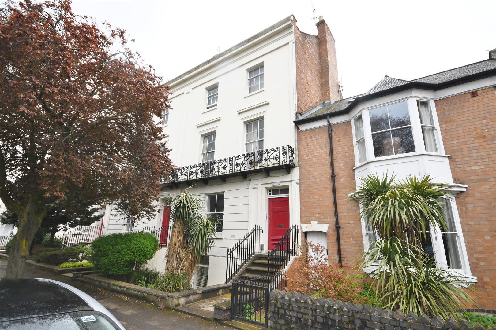 1 bedroom property for sale in Leam Terrace, Leamington Spa £195,000
