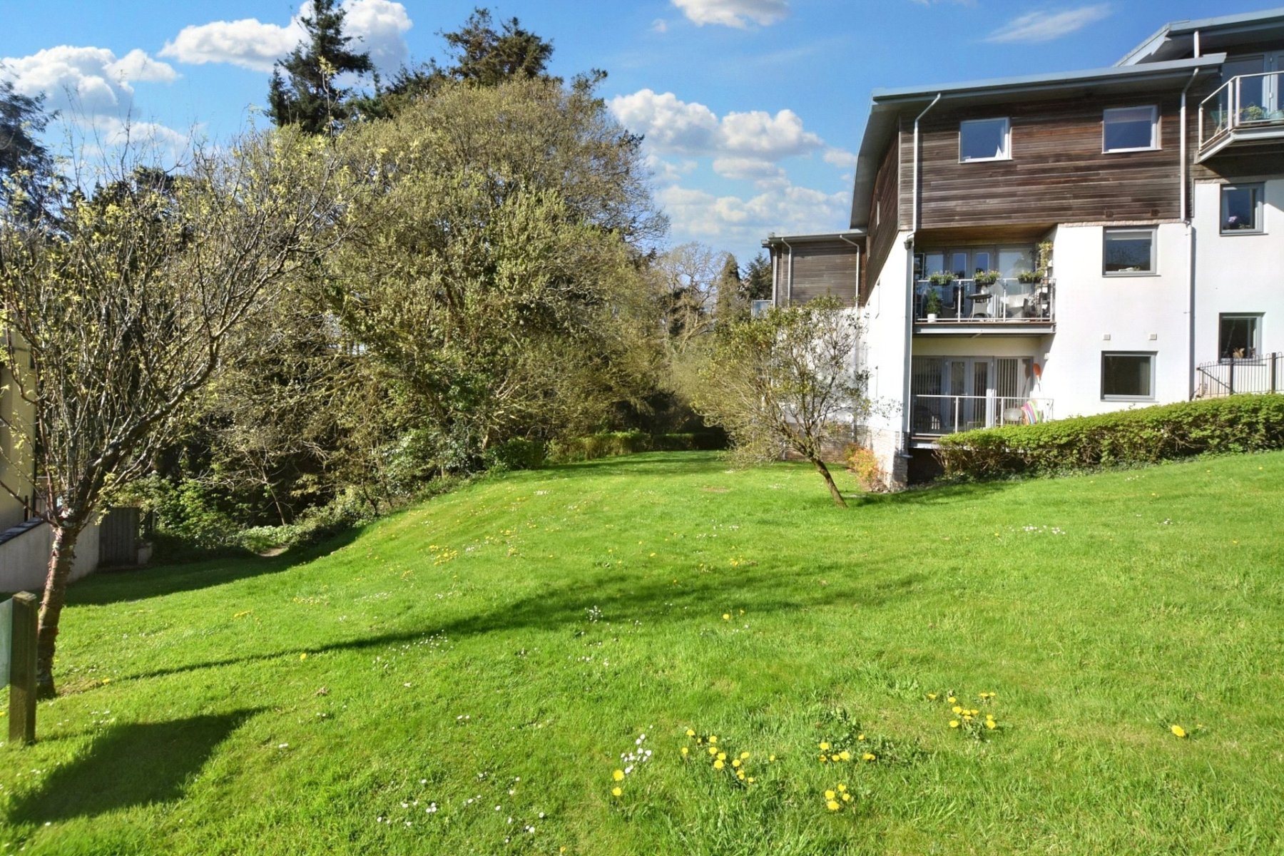 2 bedroom property for sale in Woodland View, Duporth, St. Austell