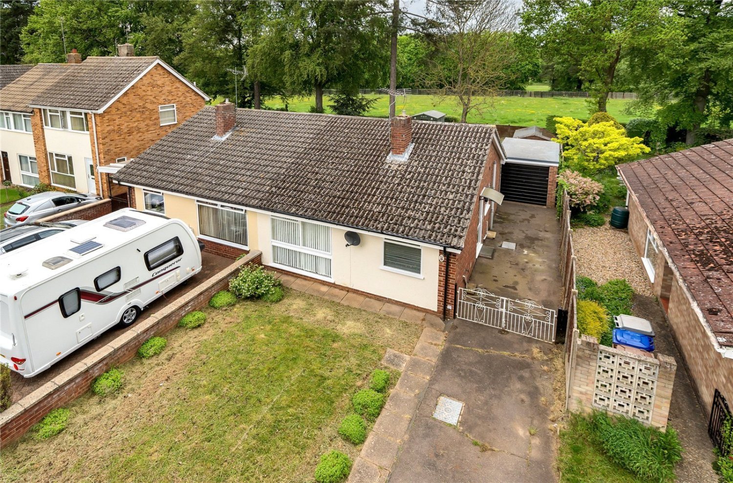 JacksonStops 2 bedroom property for sale in Churchill Avenue