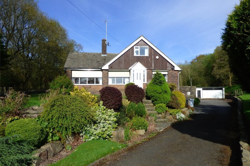 4 bedroom property for sale in Jacksons Edge Road, Disley, Stockport