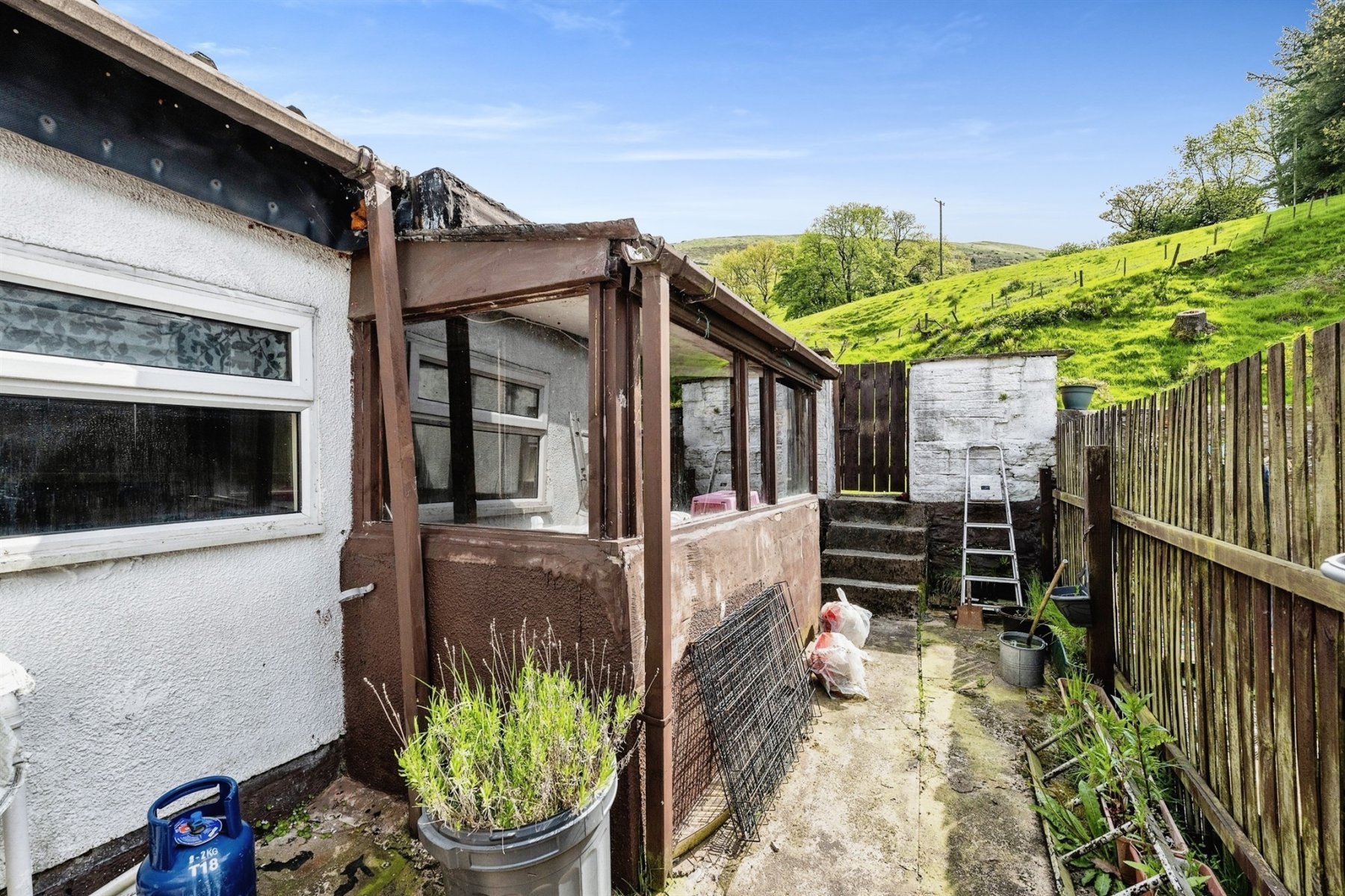 2 bedroom property for sale in Gelli Houses, Cymmer, Port Talbot £85,000