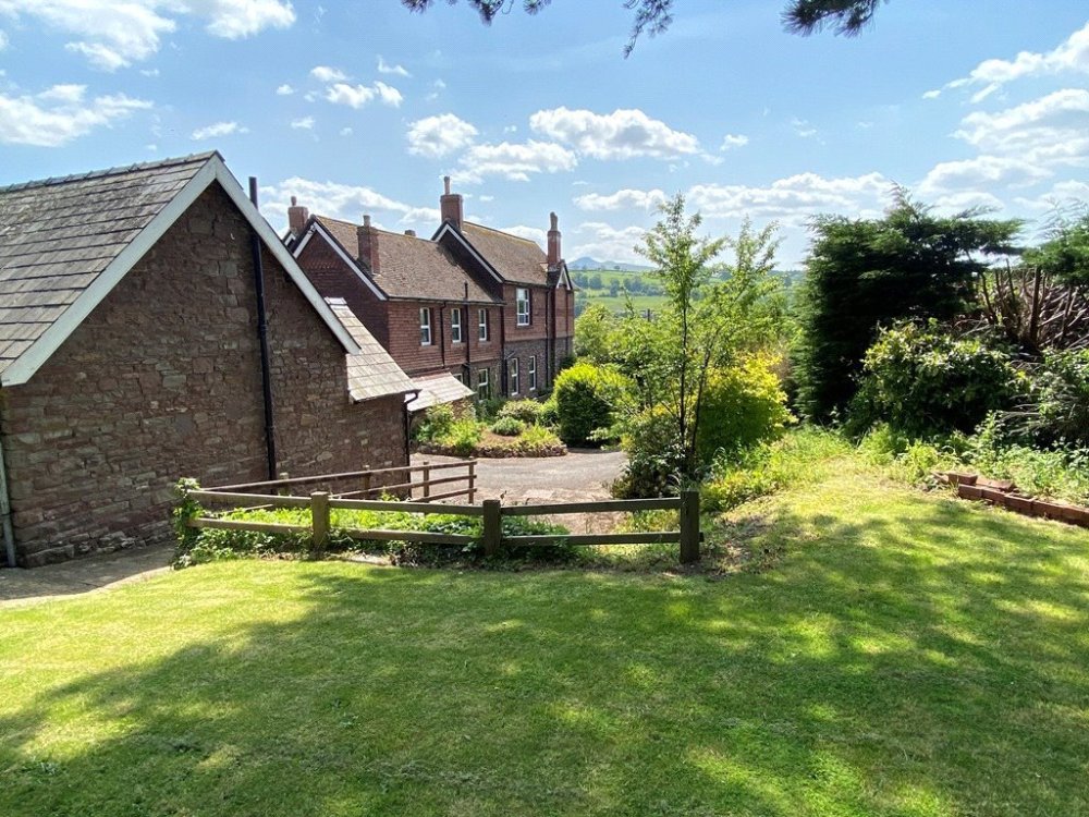 6 bedroom property for sale in Camden Road, Brecon, Powys, LD3 Guide