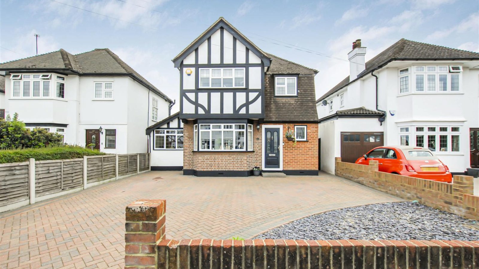 4 bedroom property for sale in Tudor Way, Hillingdon £1,000,000