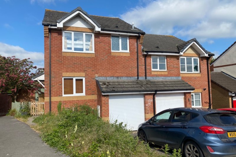 3 bedroom property for sale in Old England Way, Peasedown St John £