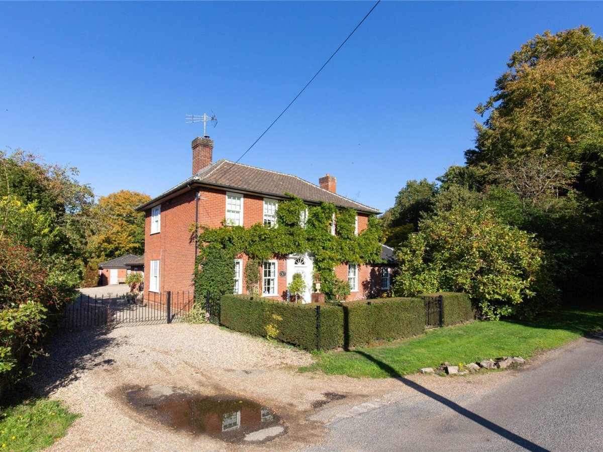 JacksonStops 5 bedroom property for sale in Holt Road, Swanton