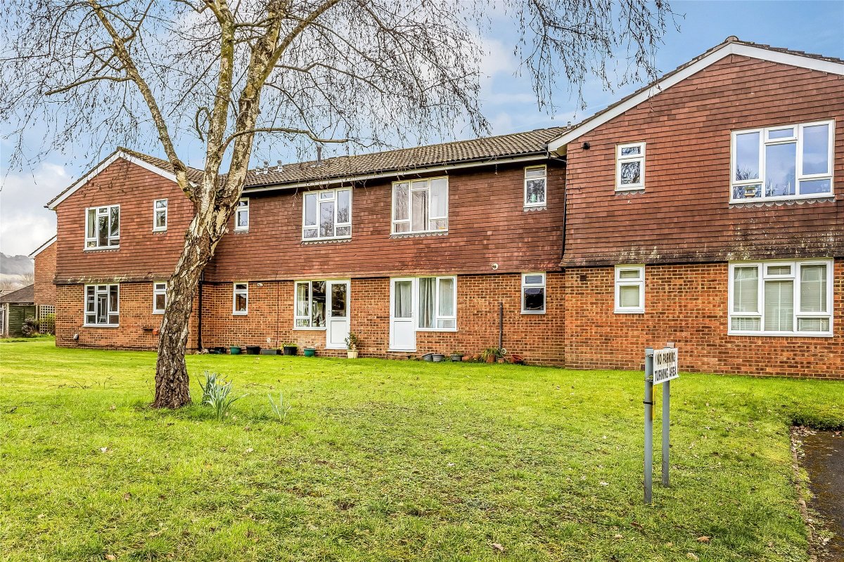 1 bedroom property for sale in Chester Close, Pixham, Dorking, RH4 £