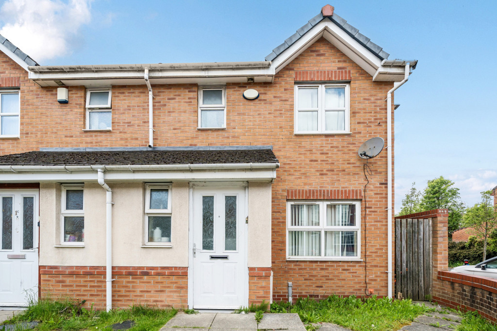 3 bedroom property for sale in Lonsdale Road, Manchester, M19 £