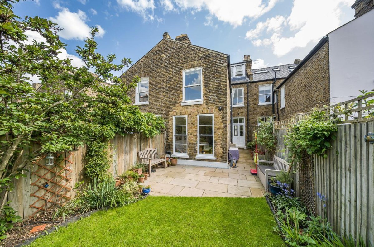 4 bedroom property for sale in Honiton Road, London, NW6 Price Guide £1,999,950