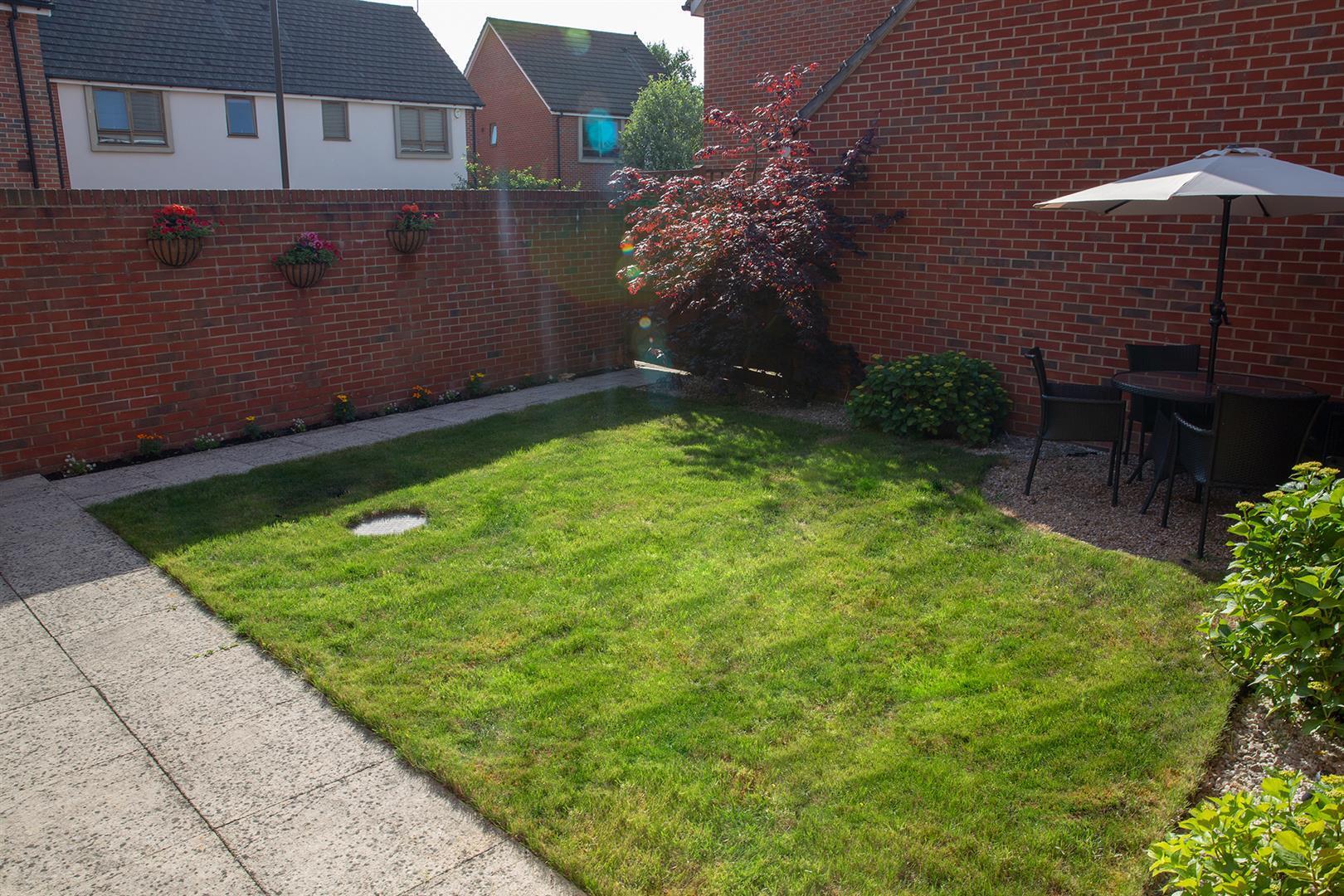 3 bedroom property for sale in Spartan Way, Ifield Green Guide price