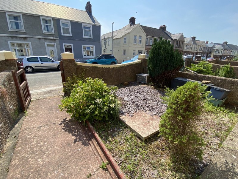 3 bedroom property for sale in Stratford Road, Milford Haven