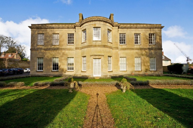 Castle Street, Calne 1 bedroom ground floor flat Allen & Harris