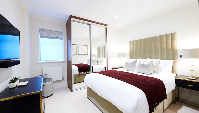 Luxury Riverside 1 Bed Apartment To Let  Wine Cooler  W6 Image 7