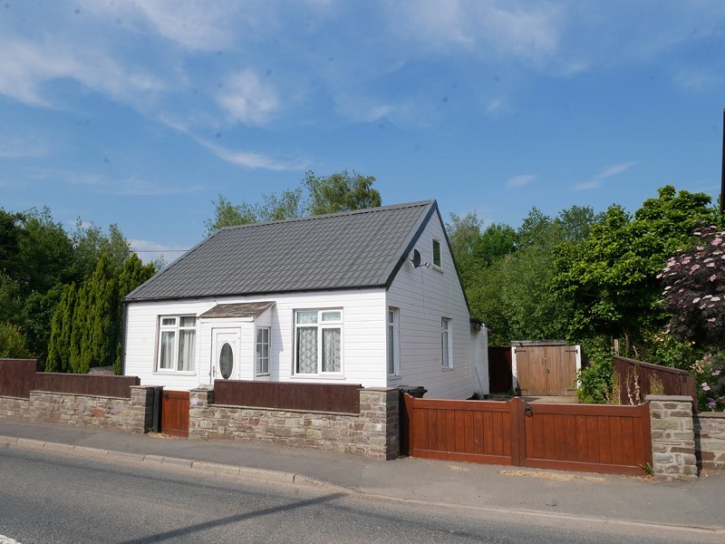2 bedroom property for sale in Bronllys Road, Talgarth, Brecon, Powys