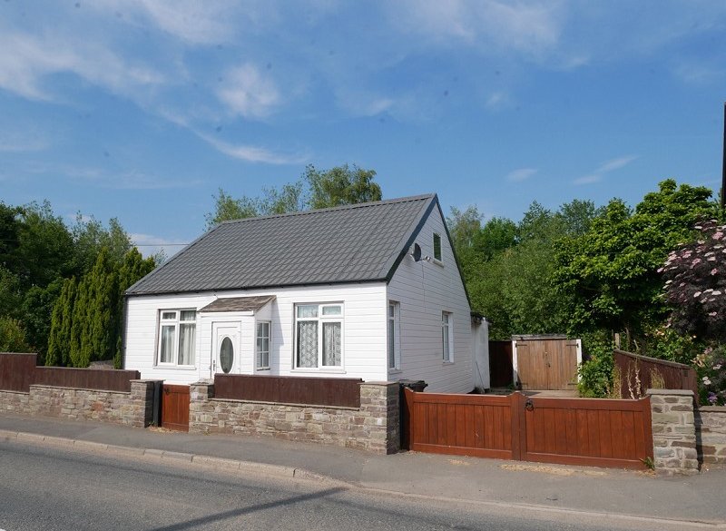 2 bedroom property for sale in Bronllys Road, Talgarth, Brecon, Powys