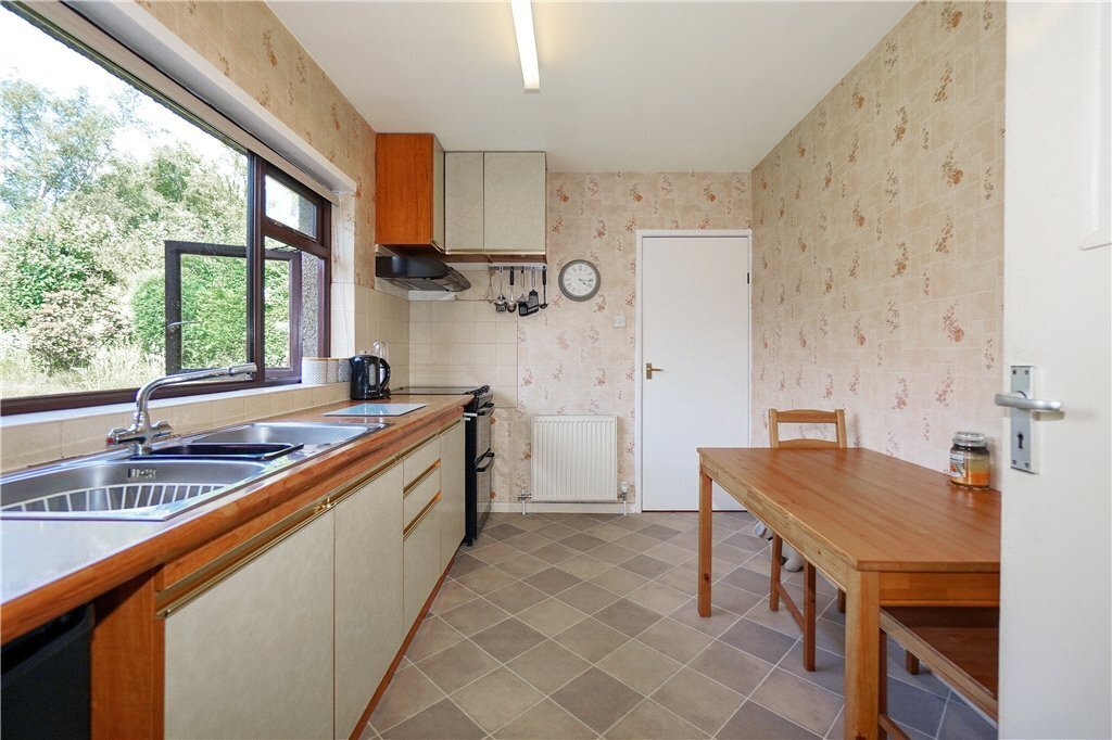 3 bedroom property for sale in Dales Avenue, Embsay, Skipton, BD23