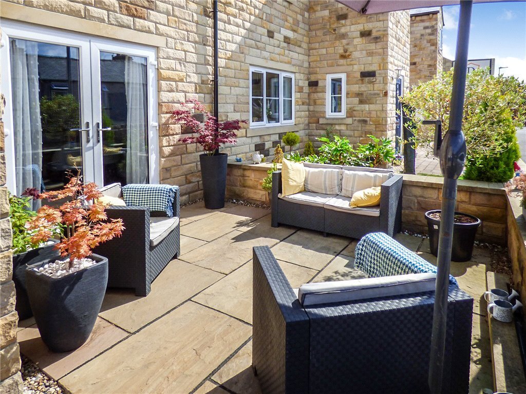 3 bedroom property for sale in Stockbridge Wharf, Riddlesden, Keighley