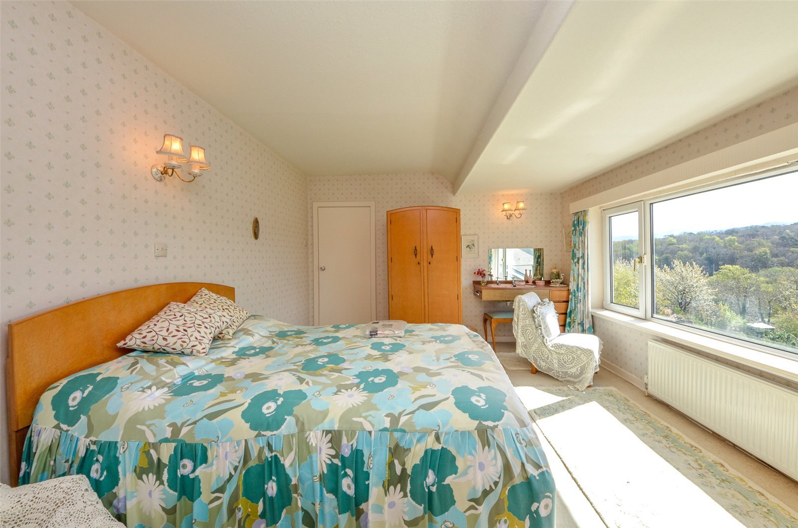 4 bedroom property for sale in Holyhead Road, Menai Bridge, Isle of