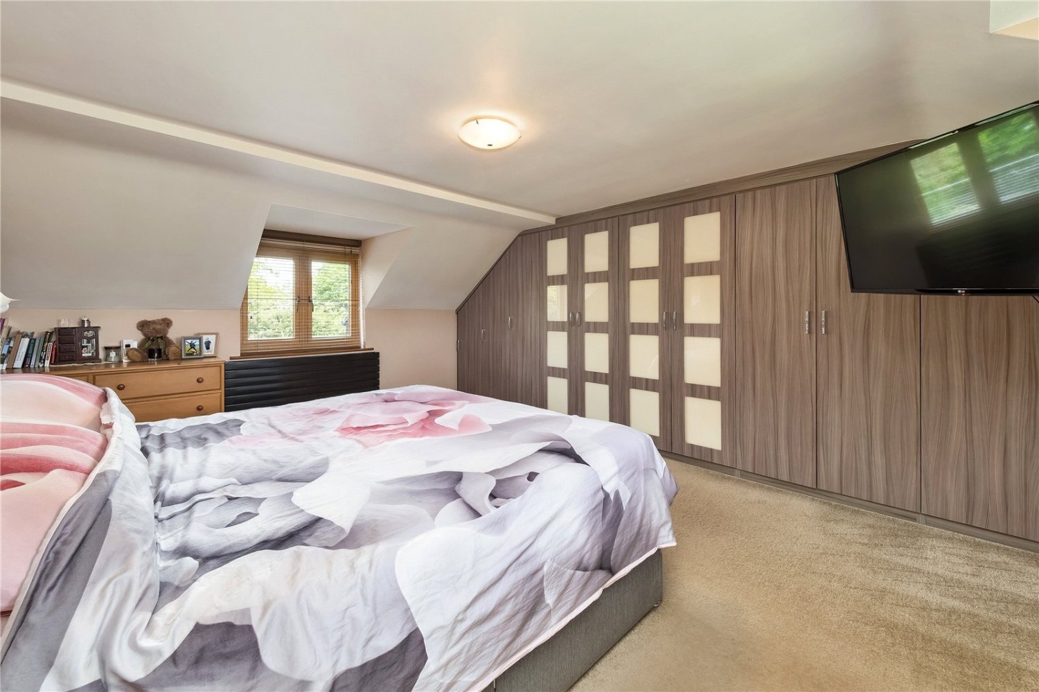 JacksonStops 4 bedroom property for sale in Schoolfold Lane