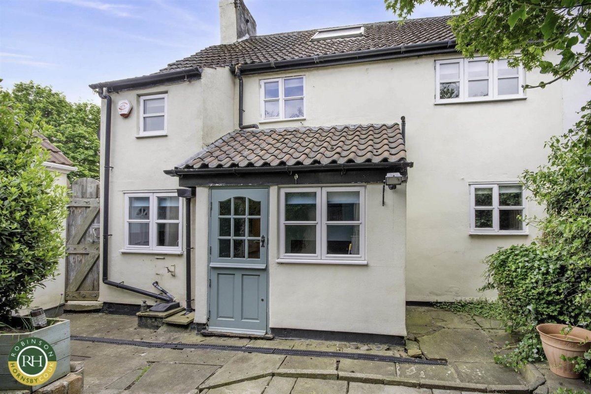 3 bedroom property for sale in Main Street, Cantley, Doncaster Guide