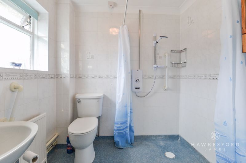 2 bedroom property for sale in Blandford Gardens, Sittingbourne £385,000