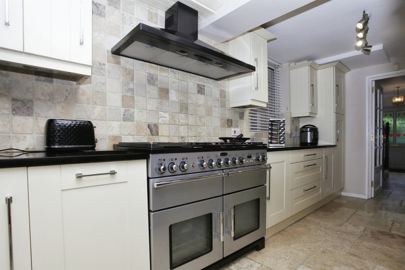 3 bedroom property for sale in Fulbridge Road, Walton, Peterborough £