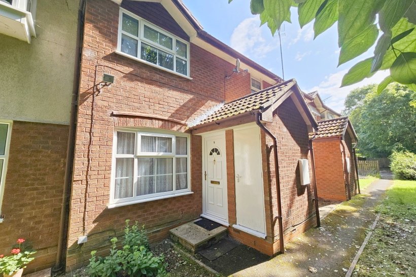 Manea Close, Lower Earley, Reading 1 bedroom house Roger Platt