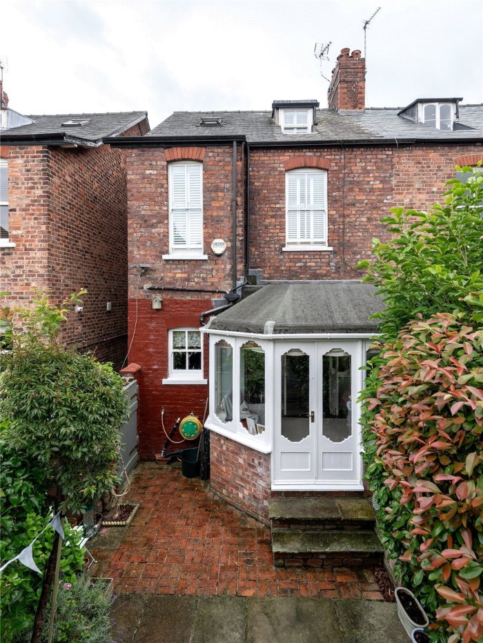 JacksonStops 4 bedroom property for sale in Clifton Street, Alderley