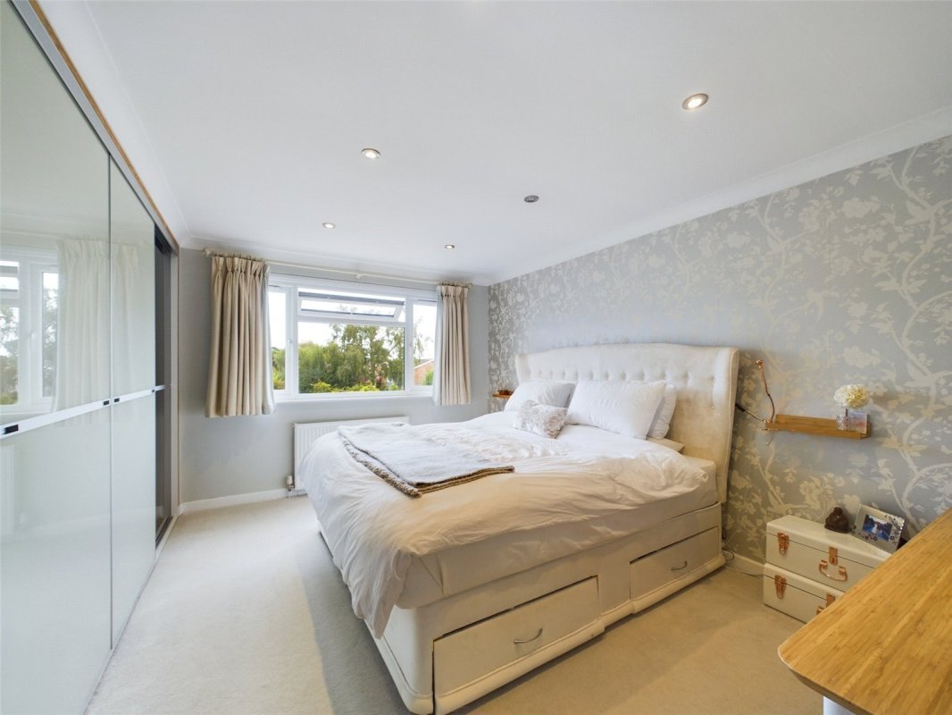 5 bedroom property for sale in Durlston Crescent, St Catherines Hill