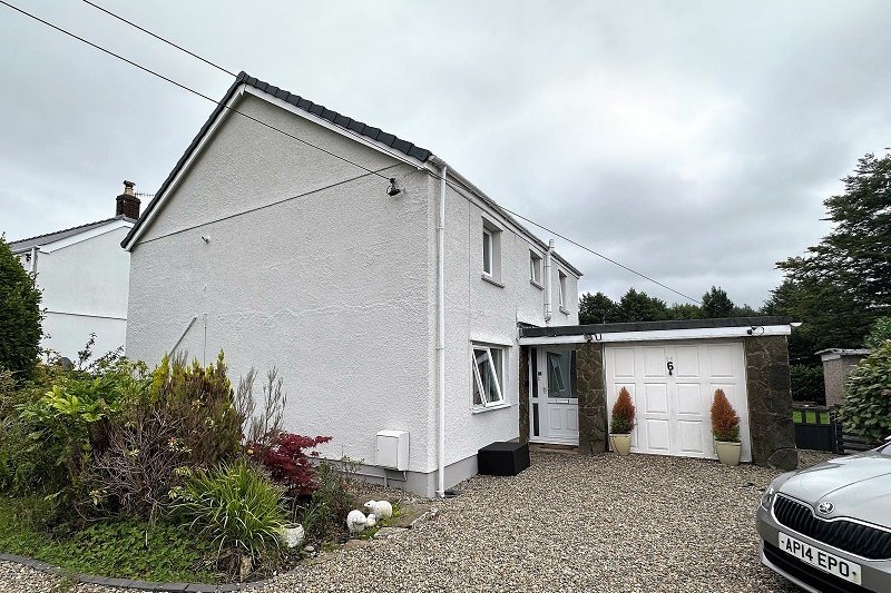 4 bedroom property for sale in Tan Y Waun, Penrhos, Ystradgynlais