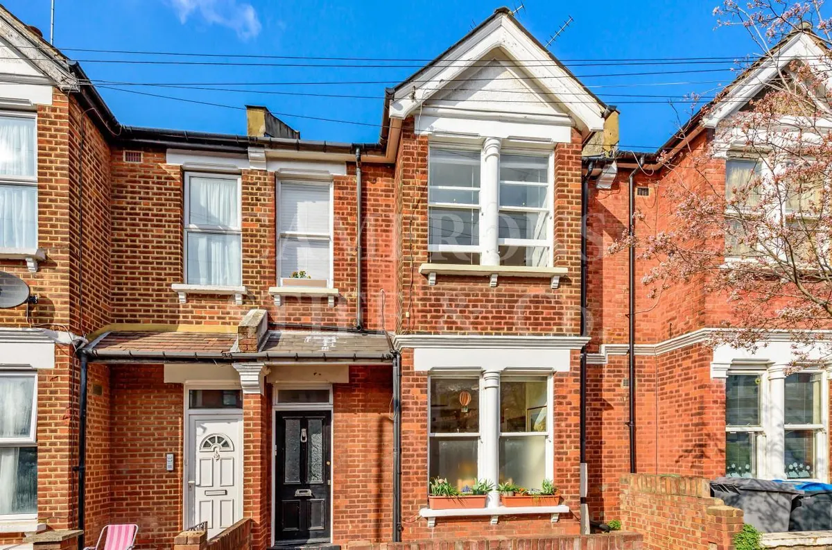 Cornwall Gardens, London, NW10