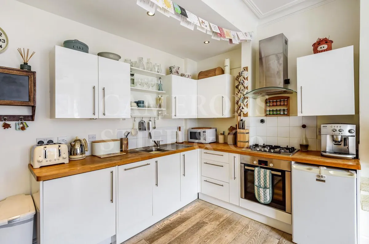 Cornwall Gardens, London, NW10