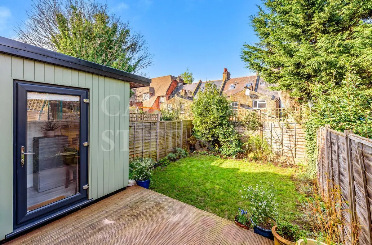Cornwall Gardens, London, NW10
