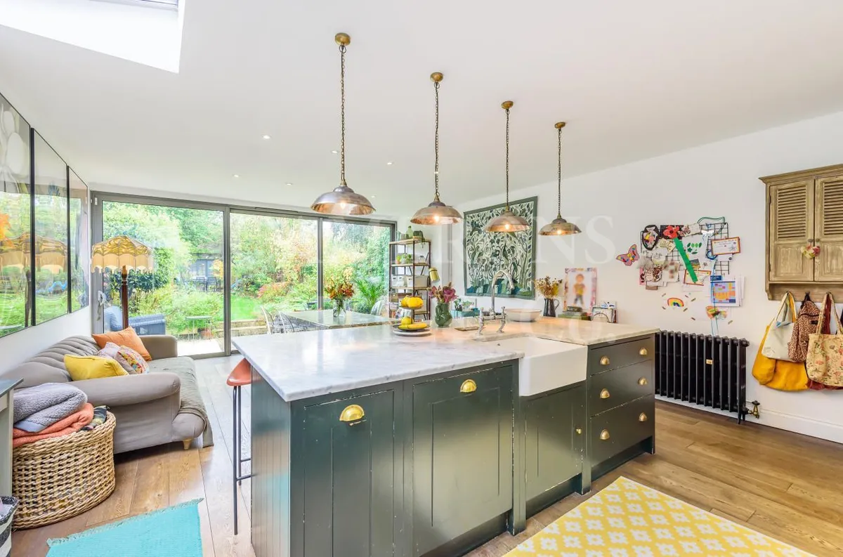 Dundonald Road, London, NW10