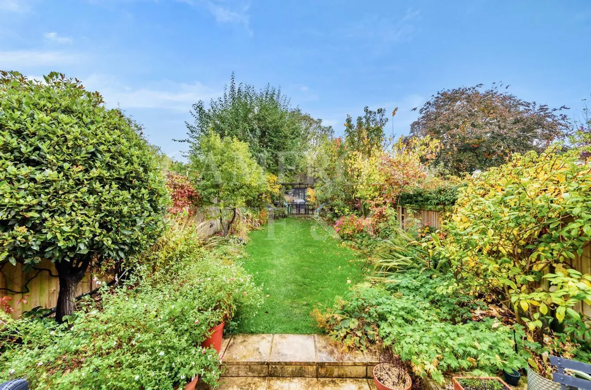 Dundonald Road, London, NW10