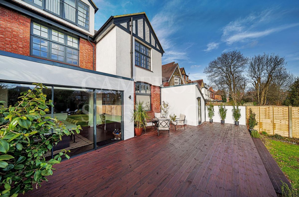 7 bedroom property for sale in Aylestone Avenue, Brondesbury Park, NW6